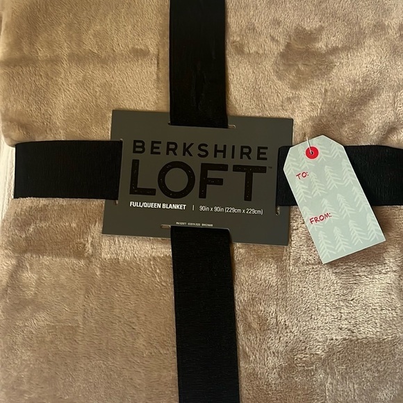 Berkshire Other - BERKSHIRE LOFT flannel throw blanket